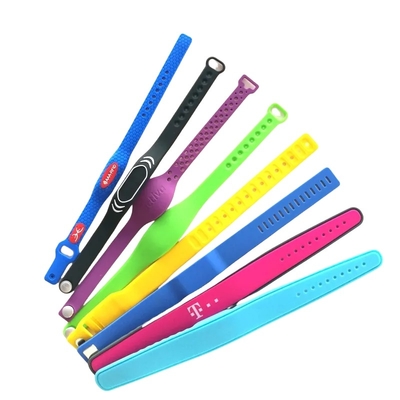 Chiếc đeo tay RFID silicon cho bữa tiệc tùy chỉnh 13.56mhz Mifare RFID